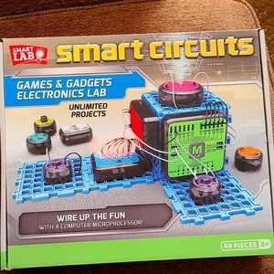 Smart Circuits Games & Gadgets Electronics Lab Unlimited Projects for 8+